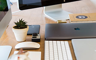 中超直播-【英超】铁腰双响破纪录 B费2射1传 曼联6比2利兹联